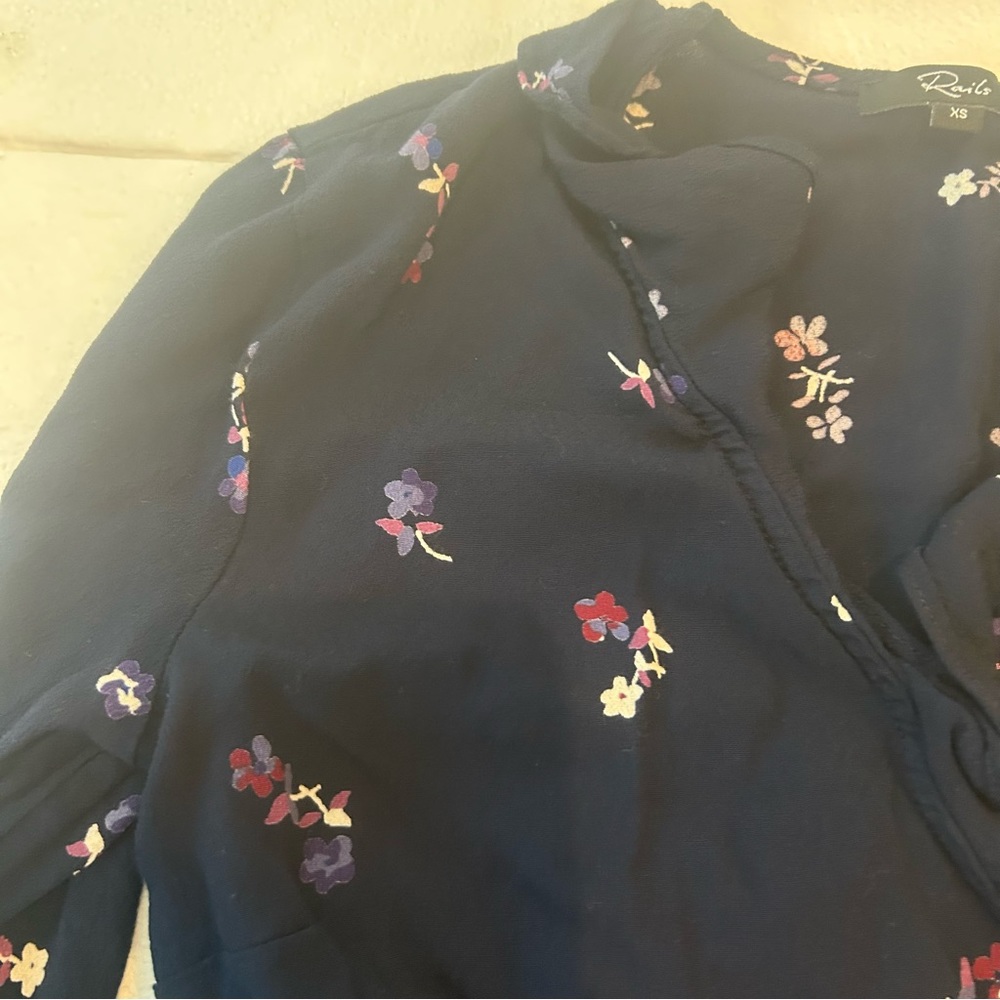 Rails Simone wrap blouse in navy Kyoto floral print white blue purple ruffle - Picture 12 of 14